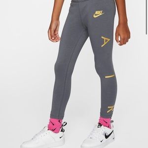 Little girl Nike Air leggings